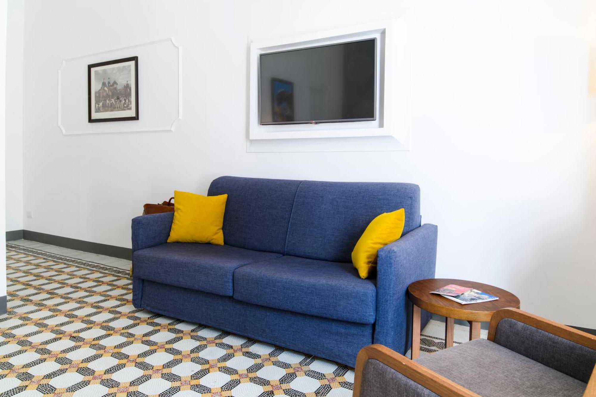 Luxury House Bed & Breakfast 2*